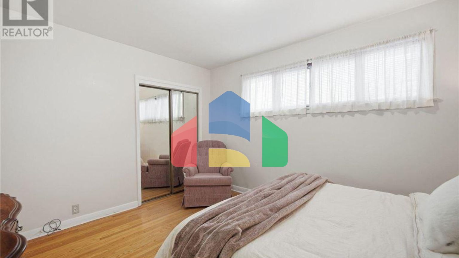 Residential - Single Family Home - Toronto, Canada - Canada