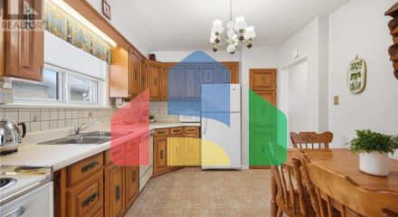 Residential - Single Family Home - Toronto, Canada - Canada