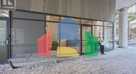 Commercial - Commercial/Retail - Toronto, Canada - Canada