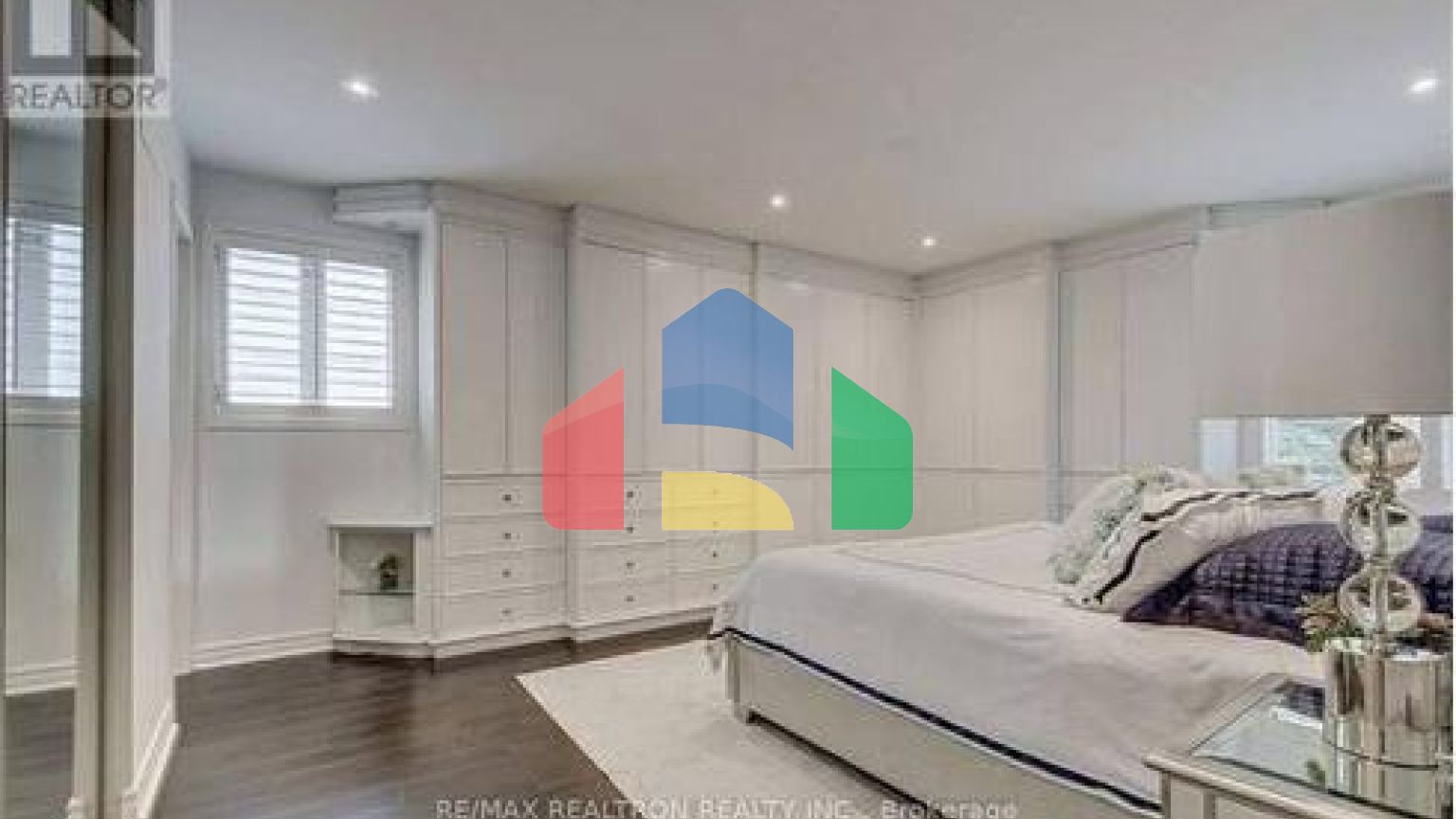 Residential - Single Family Home - Toronto, Canada - Canada