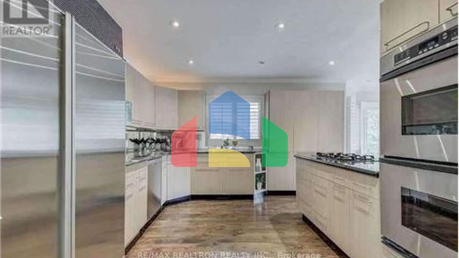 Residential - Single Family Home - Toronto, Canada - Canada