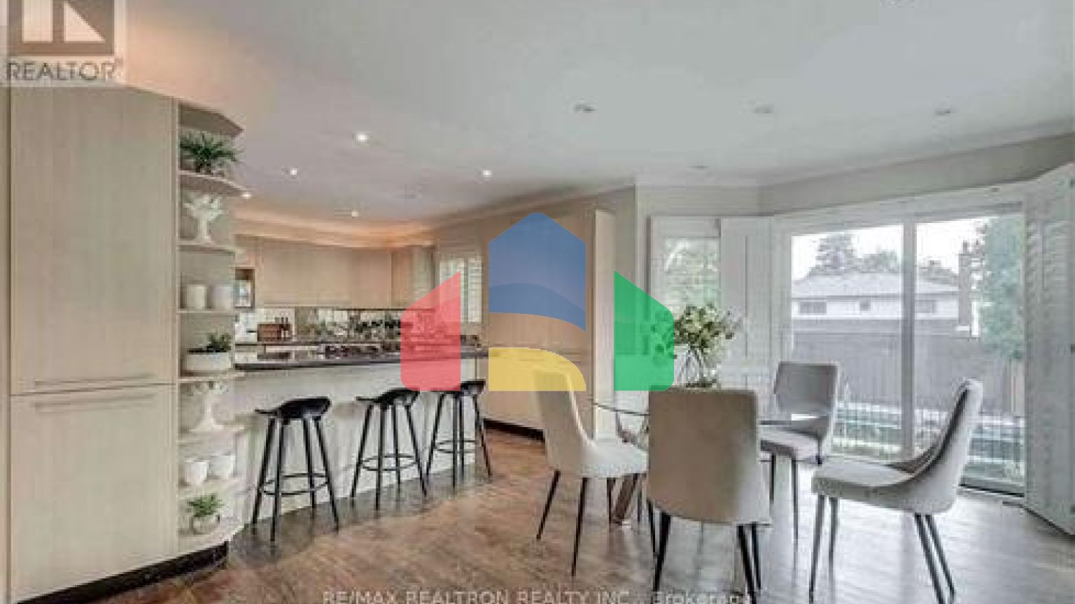 Residential - Single Family Home - Toronto, Canada - Canada