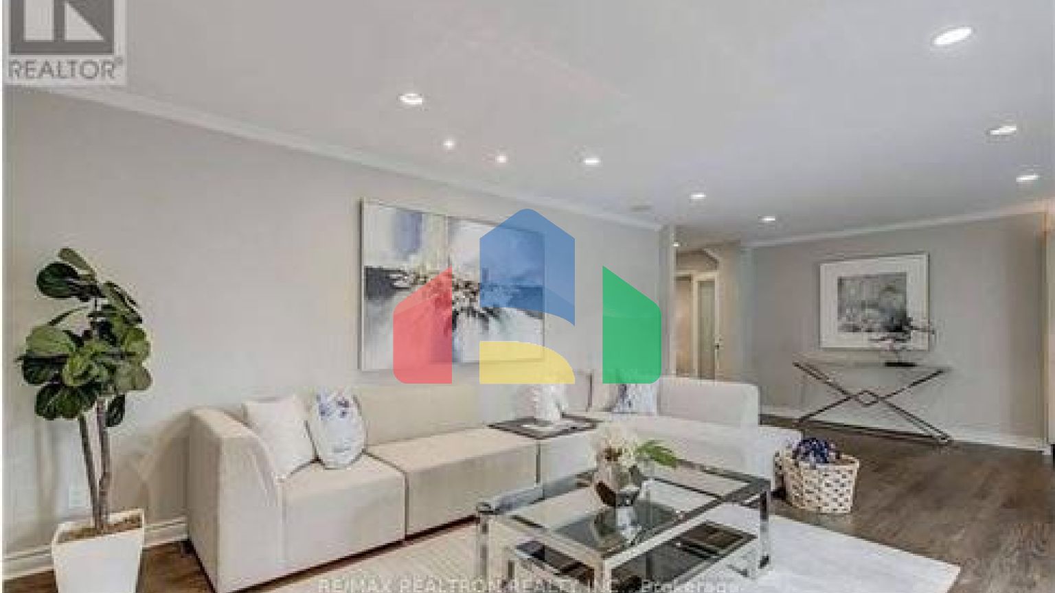 Residential - Single Family Home - Toronto, Canada - Canada