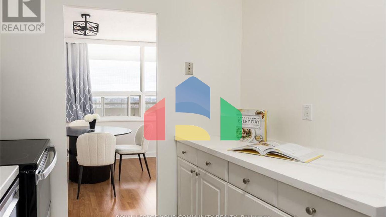 Residential - Condo/Apartment - Toronto, Canada - Canada