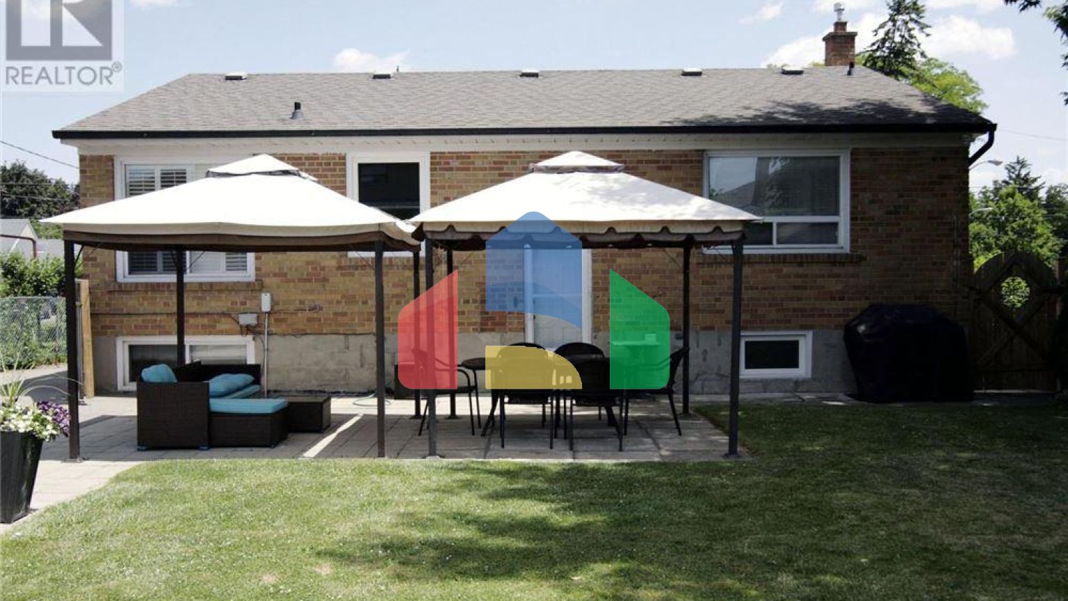 Residential - Single Family Home - Toronto, Canada - Canada