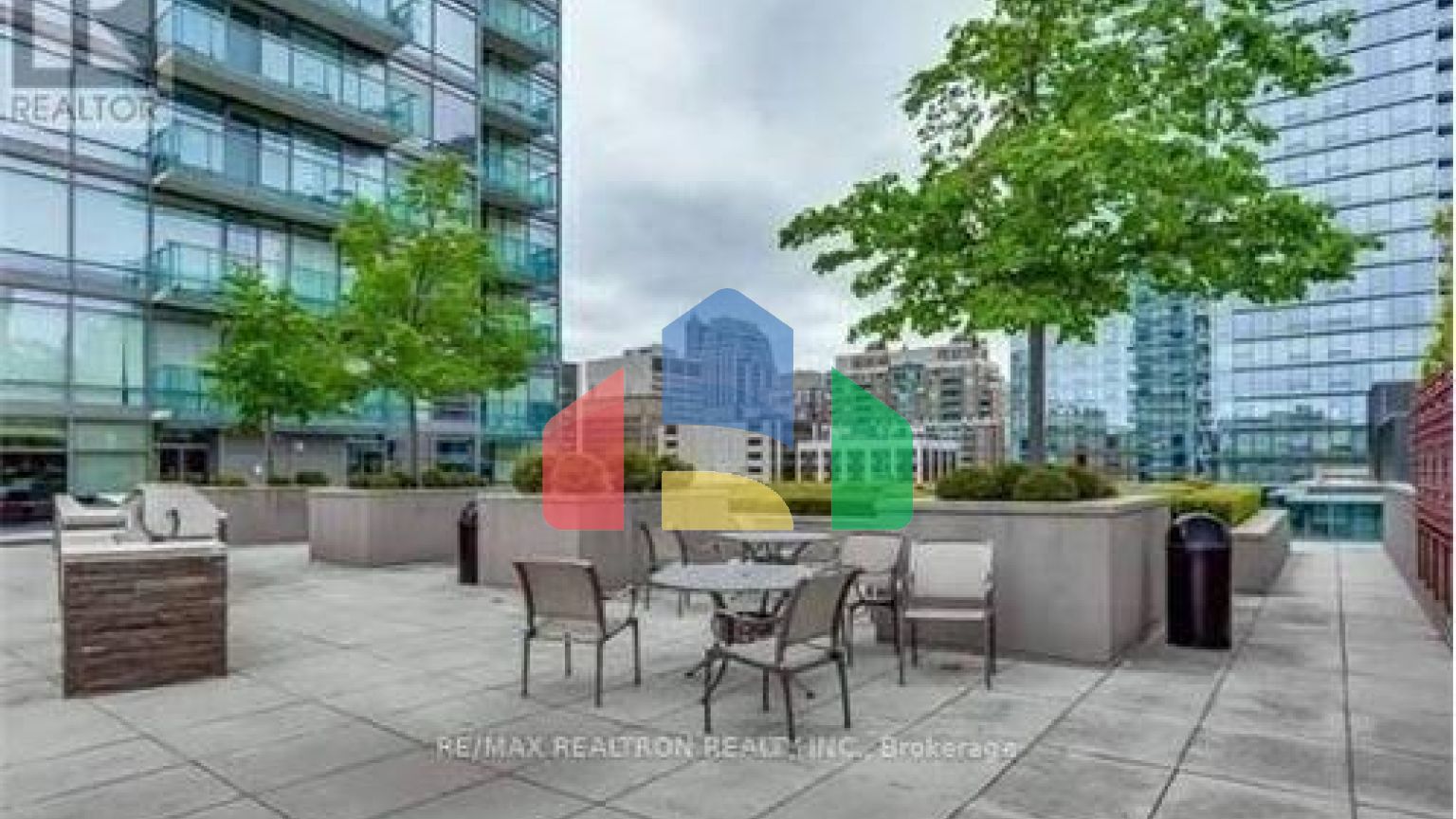 Residential - Condo/Apartment - Toronto, Canada - Canada