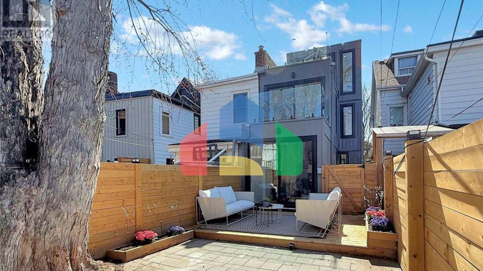 Residential - Single Family Home - Toronto, Canada - Canada