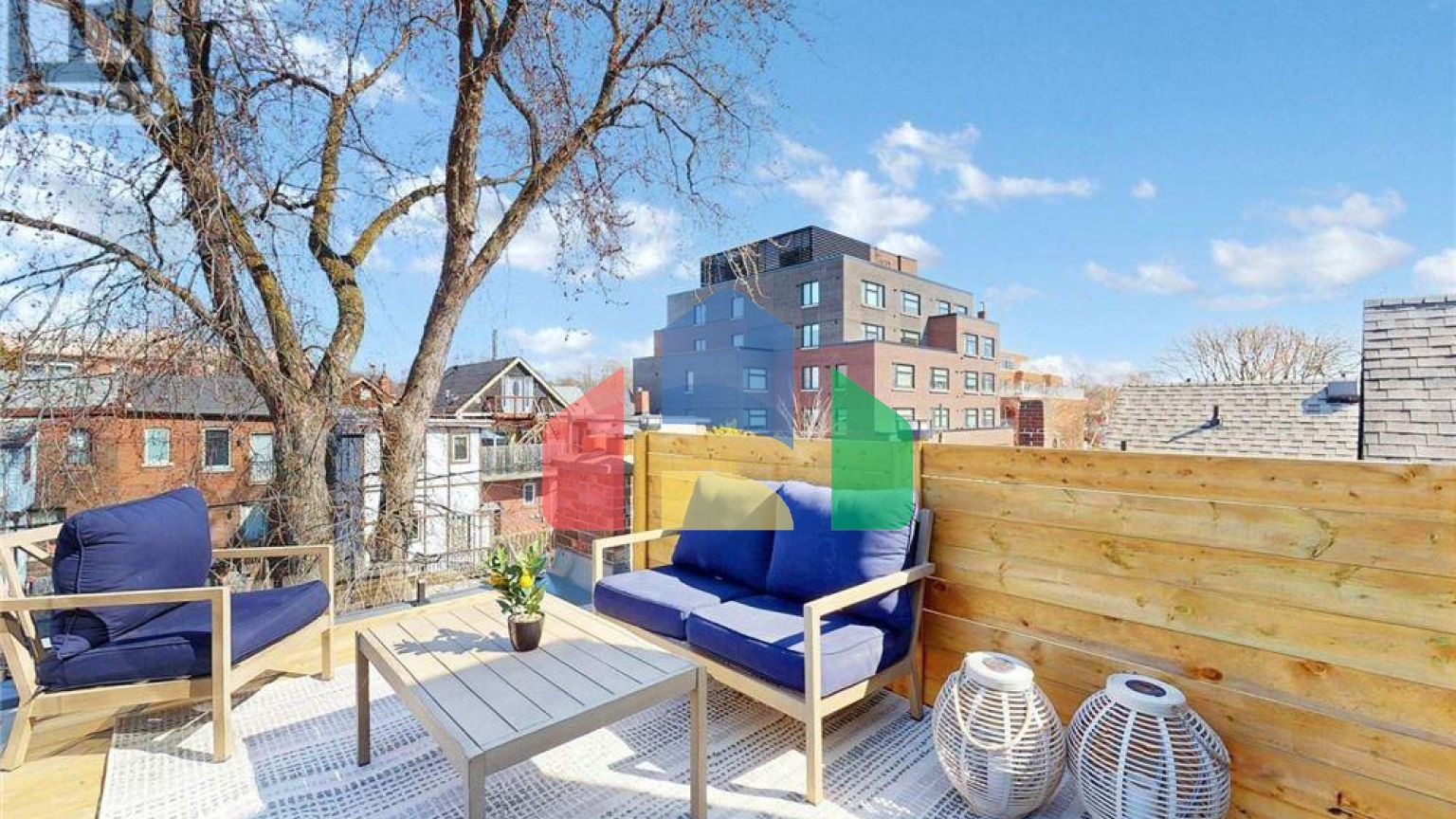 Residential - Single Family Home - Toronto, Canada - Canada