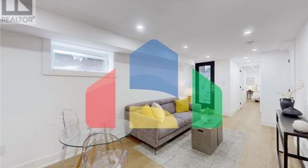 Residential - Single Family Home - Toronto, Canada - Canada