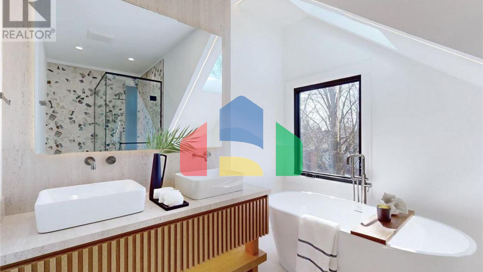 Residential - Single Family Home - Toronto, Canada - Canada