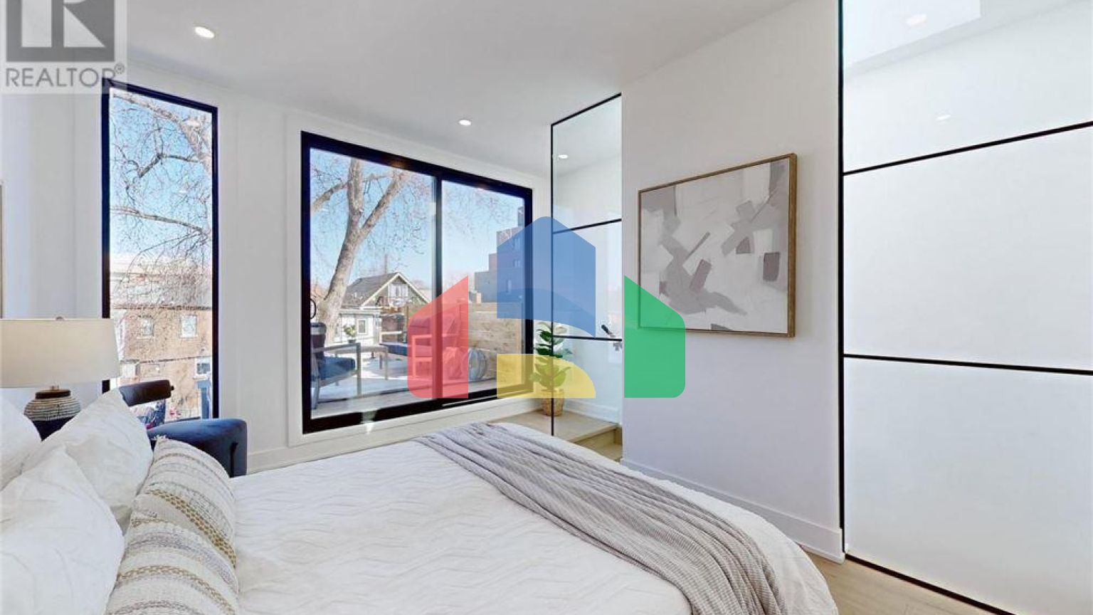 Residential - Single Family Home - Toronto, Canada - Canada