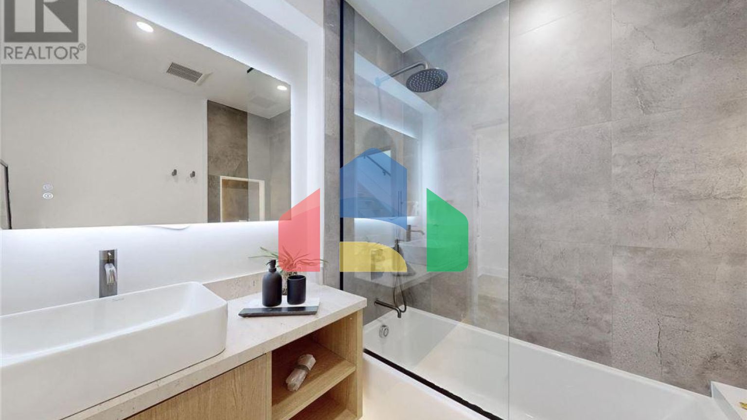 Residential - Single Family Home - Toronto, Canada - Canada