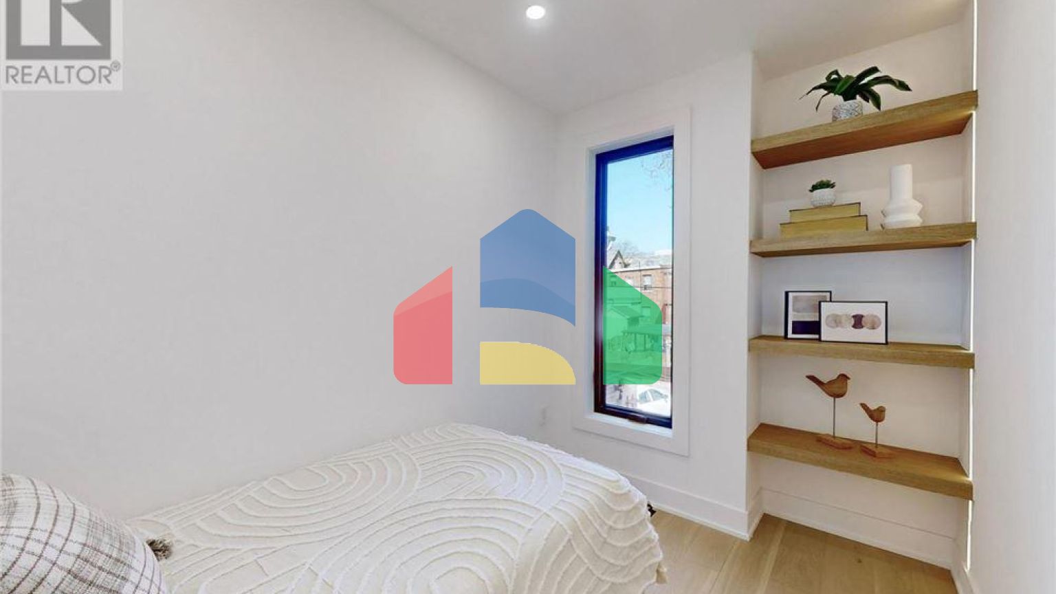 Residential - Single Family Home - Toronto, Canada - Canada