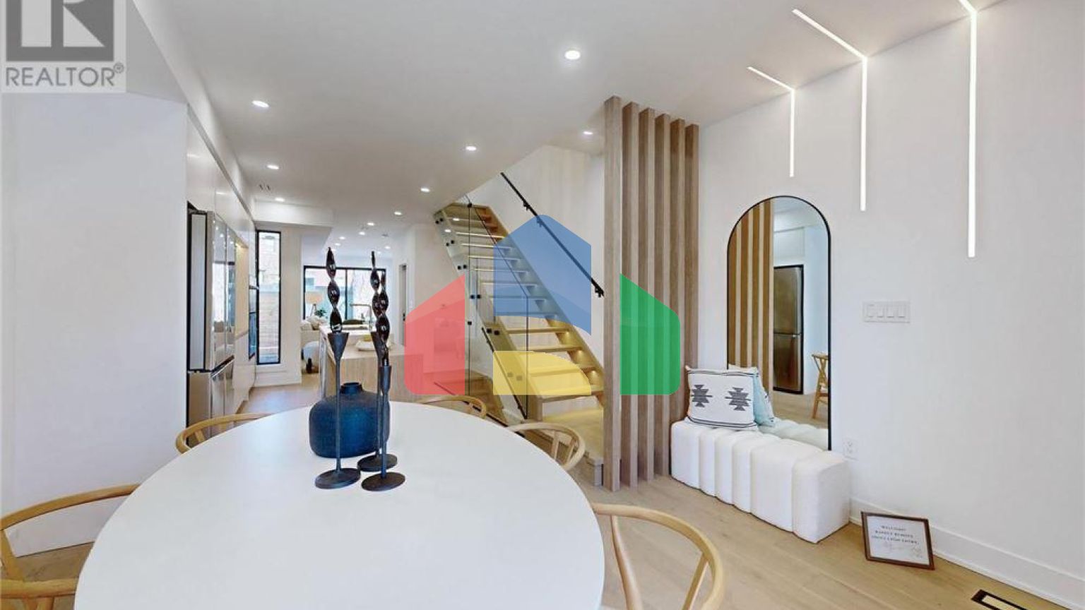 Residential - Single Family Home - Toronto, Canada - Canada