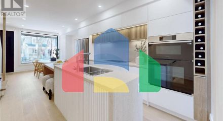 Residential - Single Family Home - Toronto, Canada - Canada