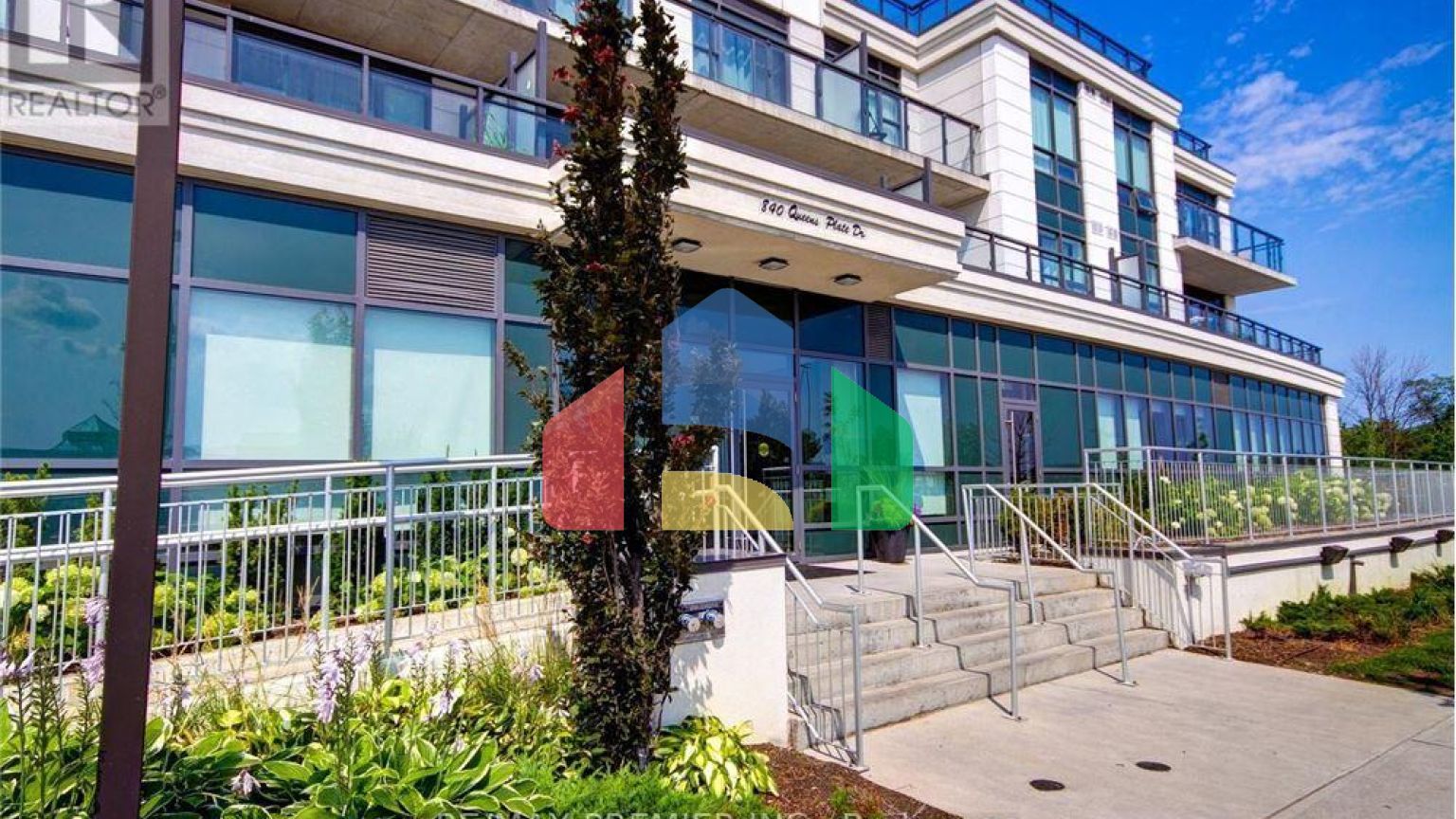 Residential - Single Family Home - Toronto, Canada - Canada