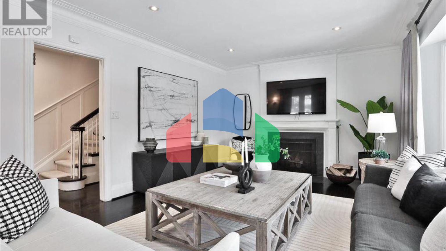 Residential - Single Family Home - Toronto, Canada - Canada