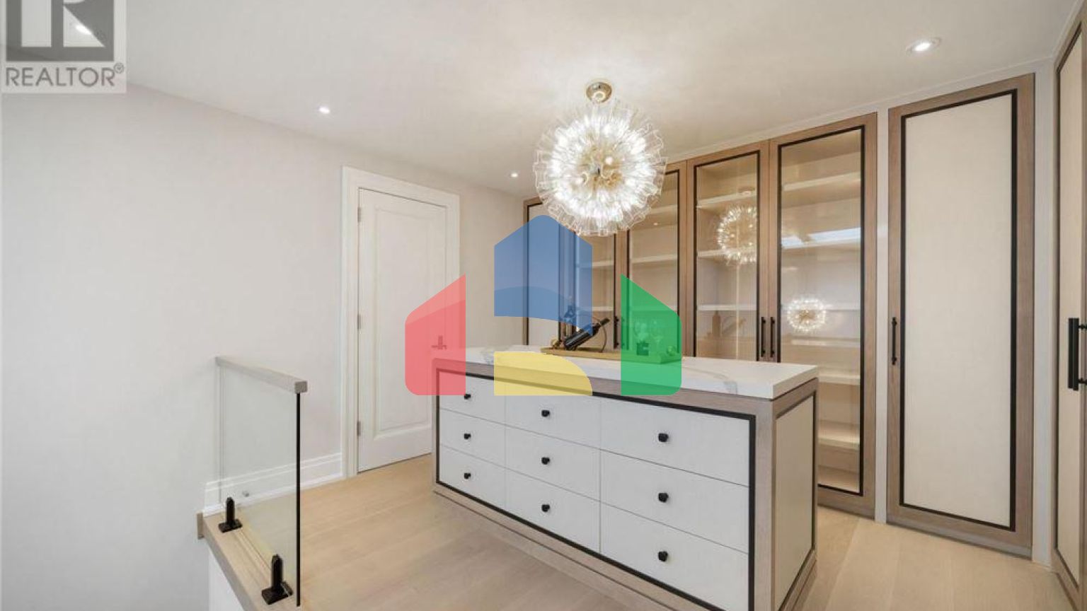 Residential - Single Family Home - Toronto, Canada - Canada