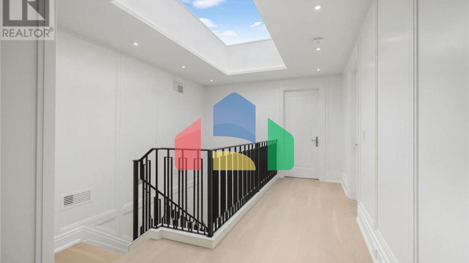 Residential - Single Family Home - Toronto, Canada - Canada