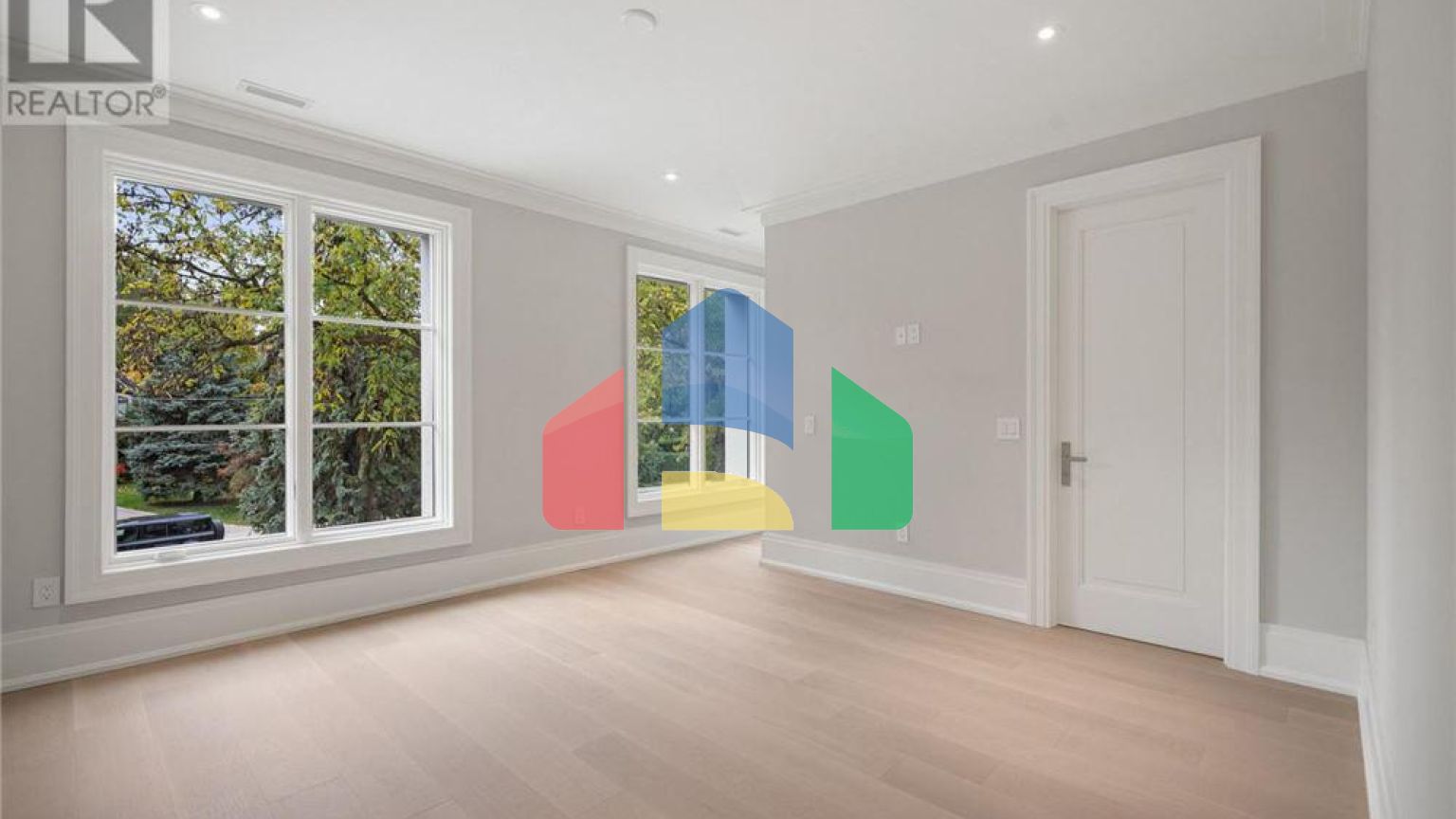 Residential - Single Family Home - Toronto, Canada - Canada