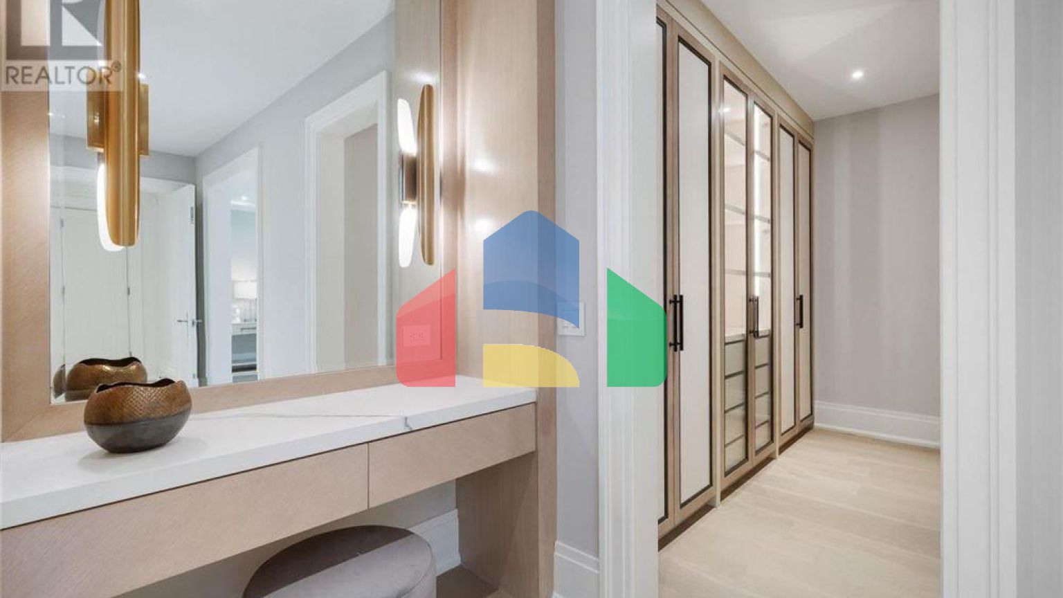 Residential - Single Family Home - Toronto, Canada - Canada