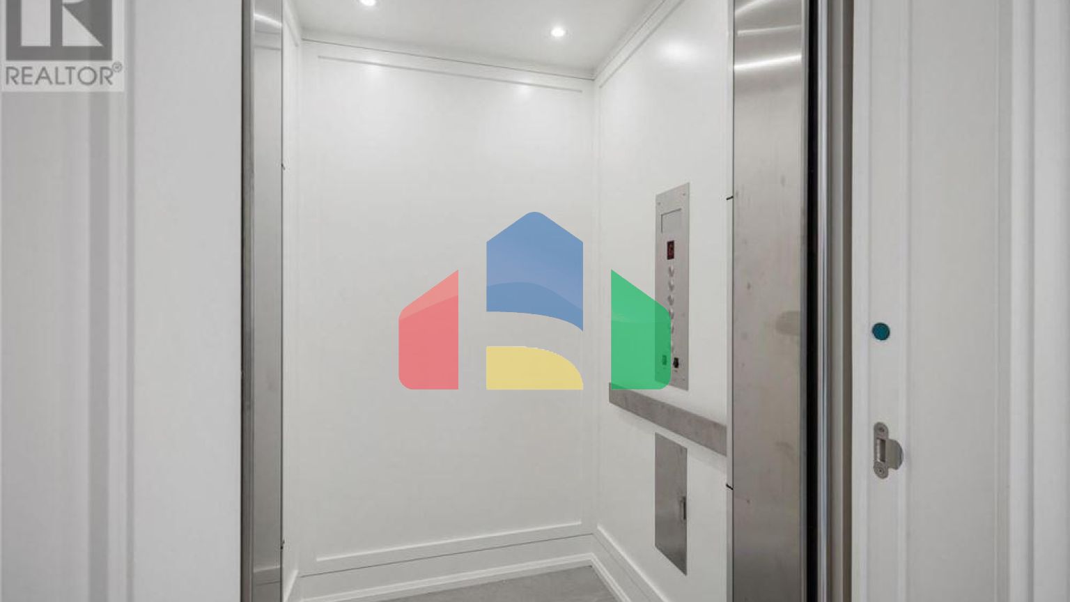 Residential - Single Family Home - Toronto, Canada - Canada