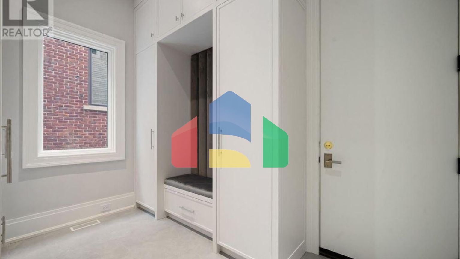 Residential - Single Family Home - Toronto, Canada - Canada