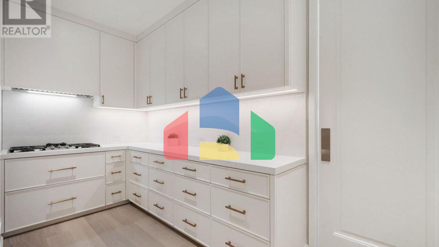 Residential - Single Family Home - Toronto, Canada - Canada