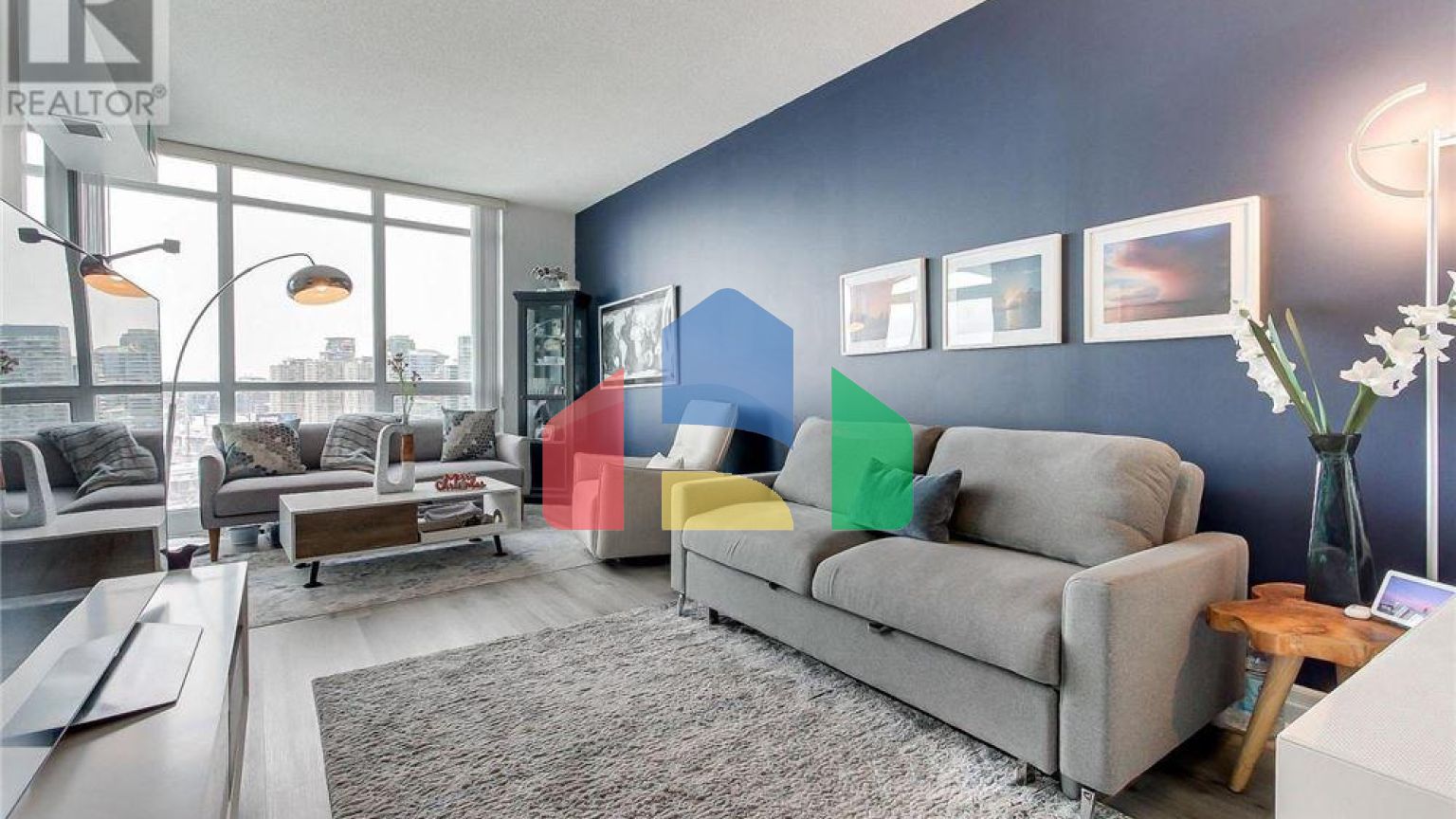 Residential - Single Family Home - Toronto, Canada - Canada