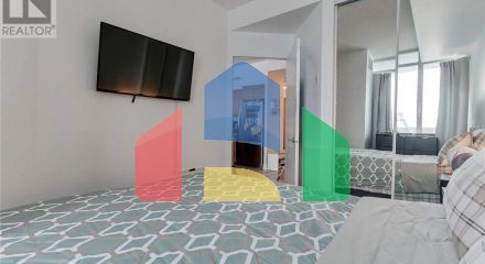 Residential - Single Family Home - Toronto, Canada - Canada