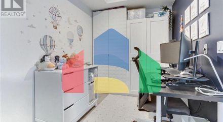 Residential - Single Family Home - Toronto, Canada - Canada