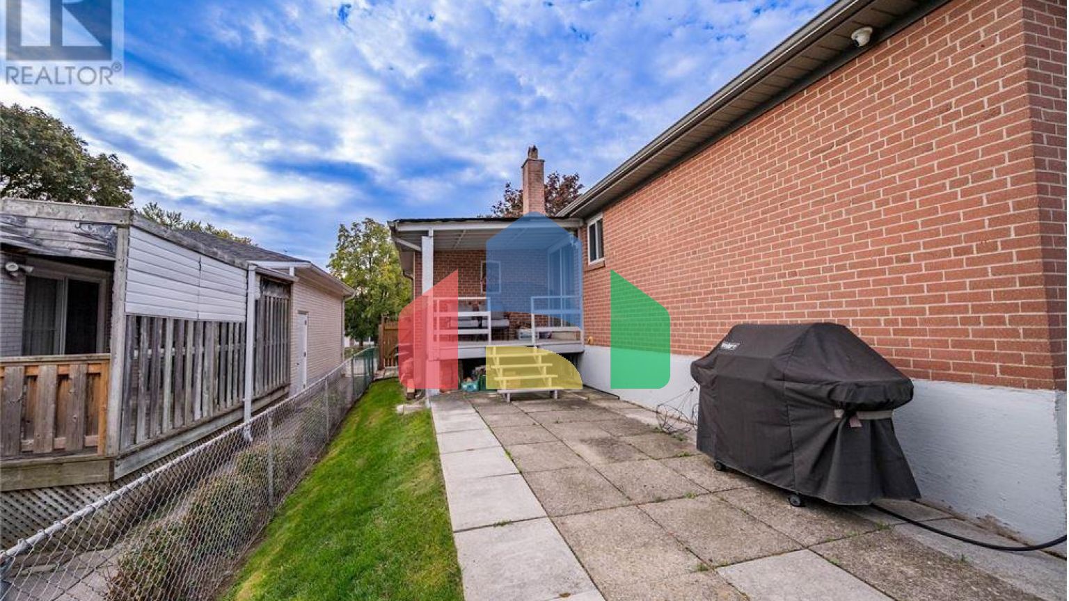 Residential - Single Family Home - Toronto, Canada - Canada