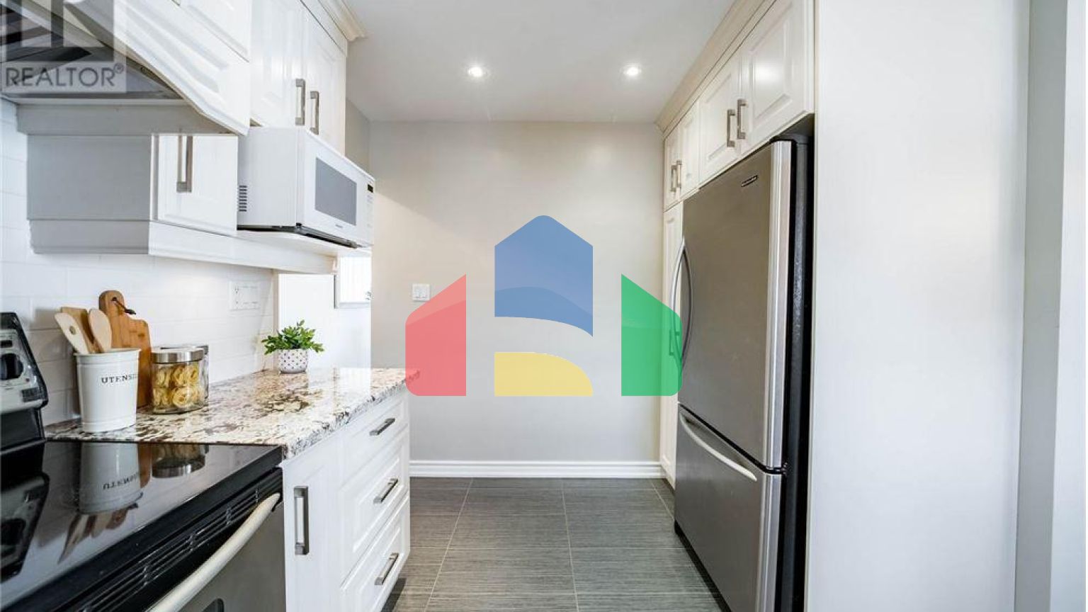 Residential - Single Family Home - Toronto, Canada - Canada