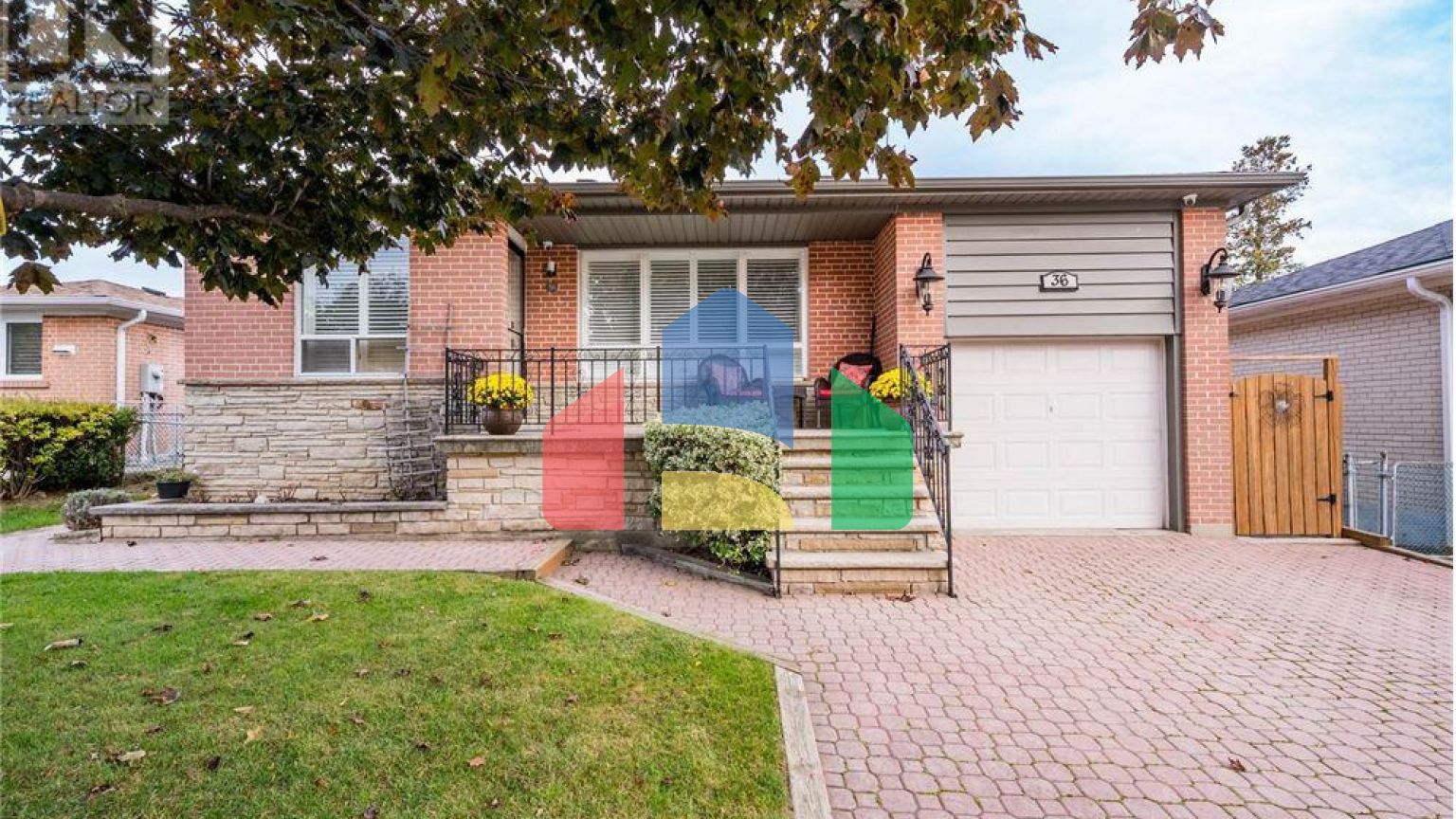 Residential - Single Family Home - Toronto, Canada - Canada
