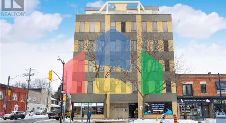 Residential - Single Family Home - Toronto, Canada - Canada