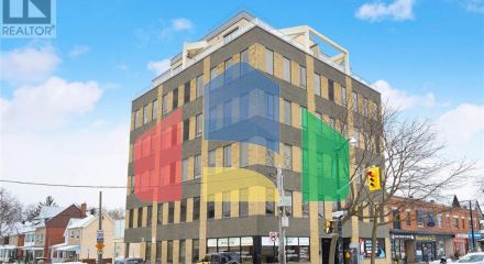 Residential - Single Family Home - Toronto, Canada - Canada