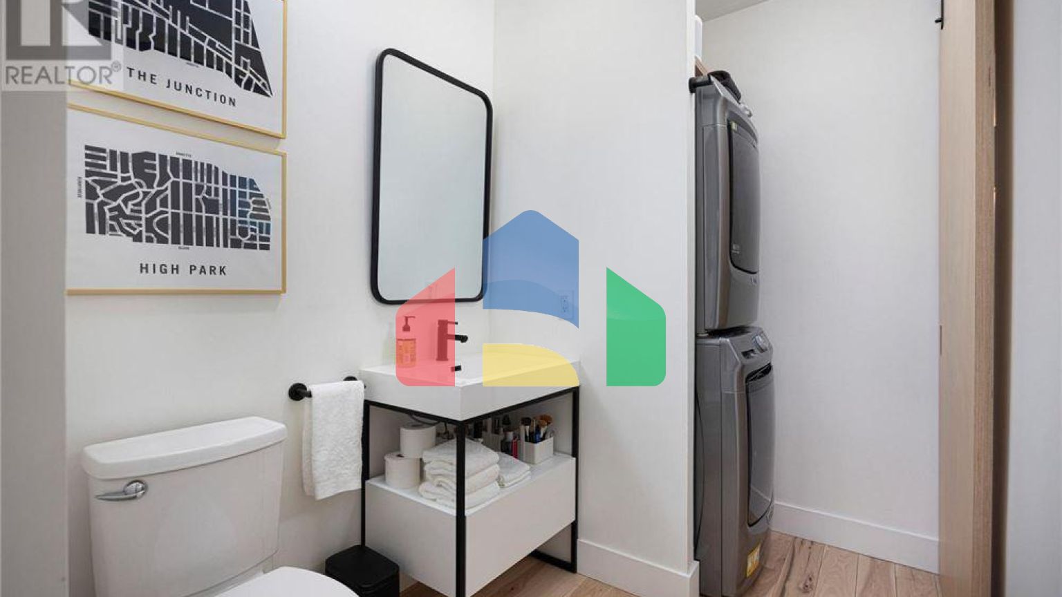 Residential - Single Family Home - Toronto, Canada - Canada