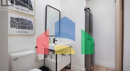 Residential - Single Family Home - Toronto, Canada - Canada