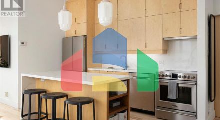 Residential - Single Family Home - Toronto, Canada - Canada