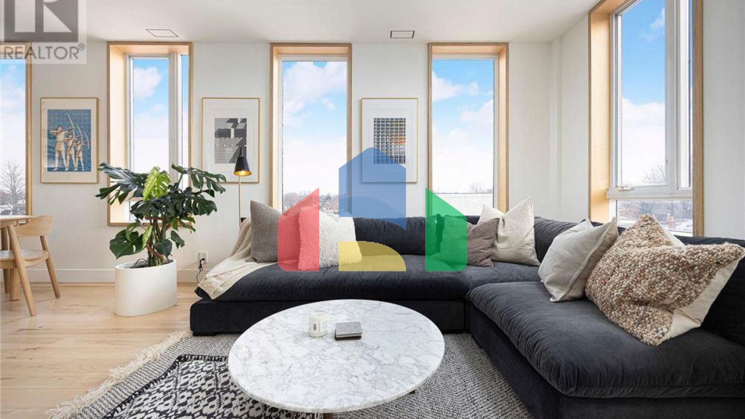 Residential - Single Family Home - Toronto, Canada - Canada