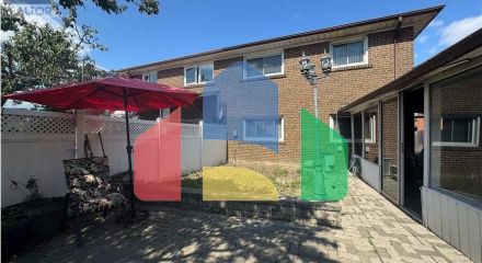 Residential - Single Family Home - Toronto, Canada - Canada