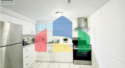 Residential - Single Family Home - Toronto, Canada - Canada