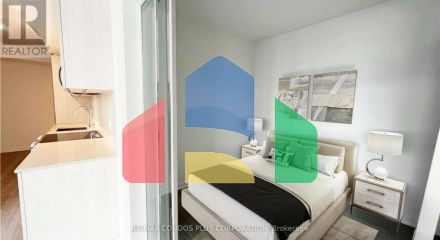 Residential - Single Family Home - Toronto, Canada - Canada