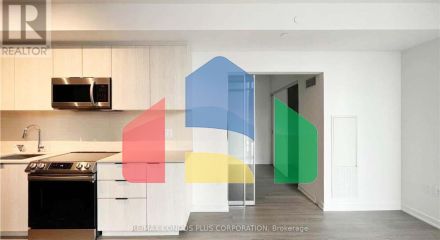 Residential - Single Family Home - Toronto, Canada - Canada