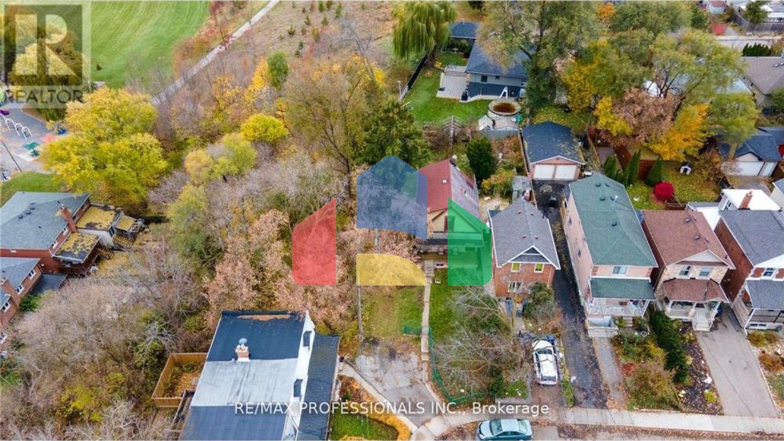 Residential - Single Family Home - Toronto, Canada - Canada