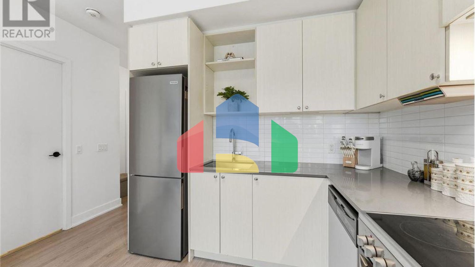 Residential - Condo/Apartment - Toronto, Canada - Canada