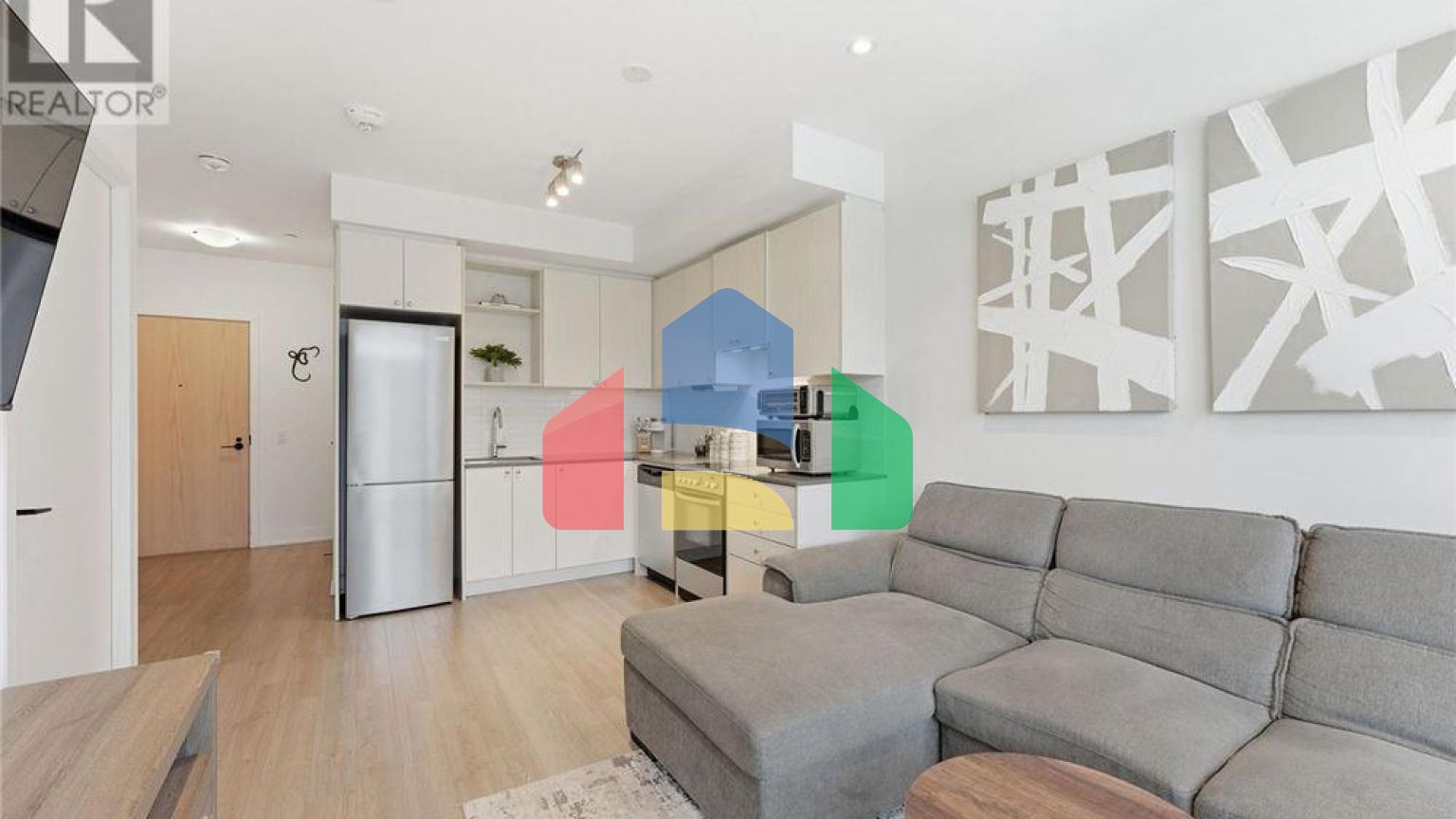 Residential - Condo/Apartment - Toronto, Canada - Canada