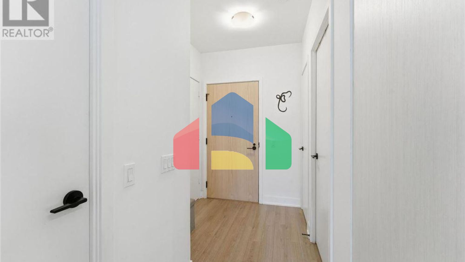 Residential - Condo/Apartment - Toronto, Canada - Canada