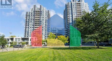 Residential - Single Family Home - Toronto, Canada - Canada