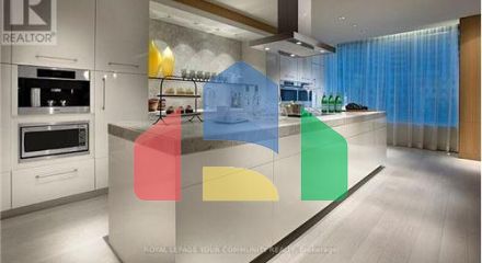 Residential - Single Family Home - Toronto, Canada - Canada